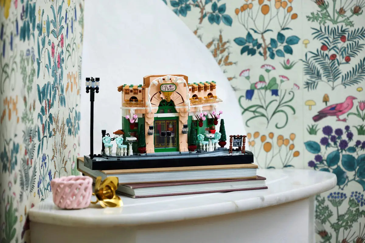 LEGO 10362 French Café