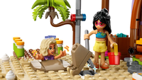 LEGO 42673 Family Vacation Beach Resort