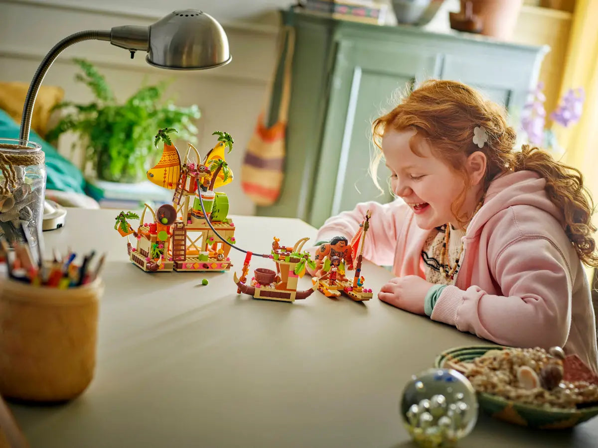 LEGO 43258 Kakamora Barge