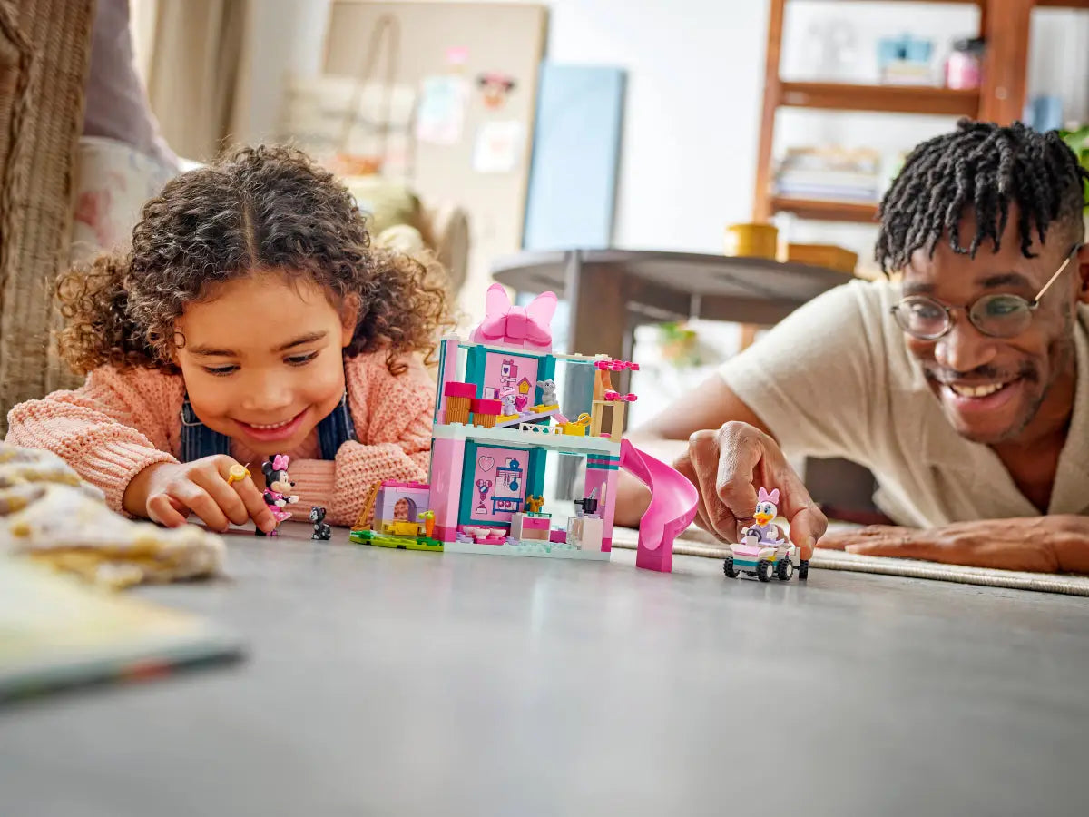 LEGO 43274 Minnie's Pet Hotel