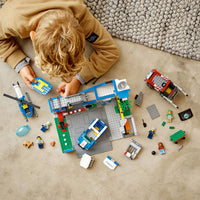 مجموعة بناء مركز شرطة مدينة ليغو® 60316 (668 قطعة)