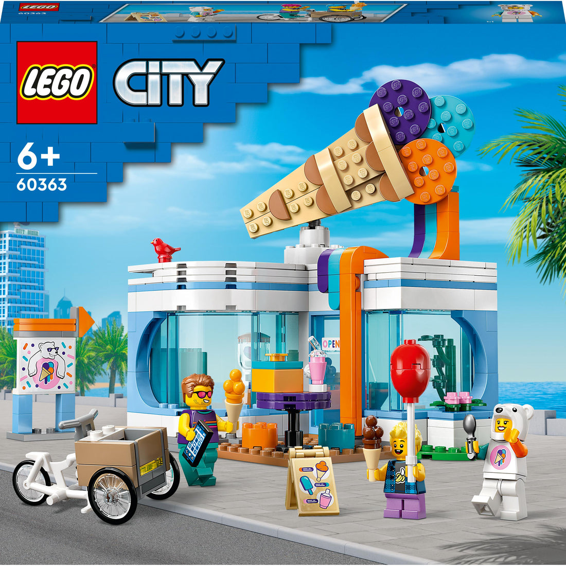 مجموعة ألعاب بناء متجر الآيس كريم LEGO® City 60363 للأطفال من سن 6 سنوات فما فوق (296 قطعة)