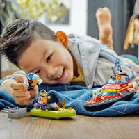 مجموعة ألعاب بناء قارب إطفاء وإنقاذ المدينة 60373 من ليجو® (144 قطعة)