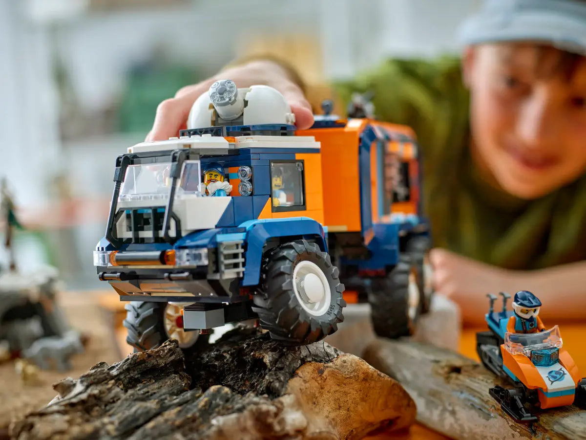 LEGO 60471 Arctic Explorer Science Lab Truck