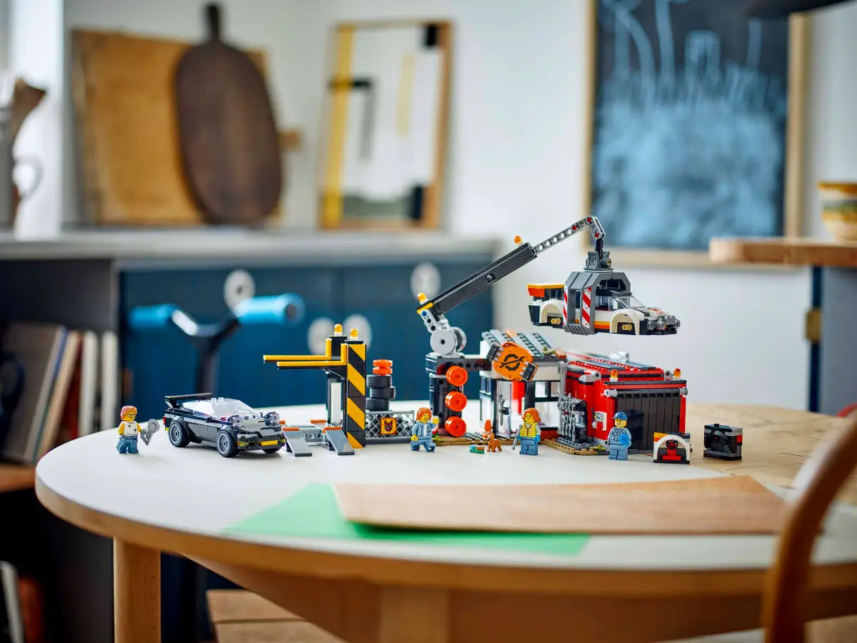 LEGO 60472 Scrapyard with Cars