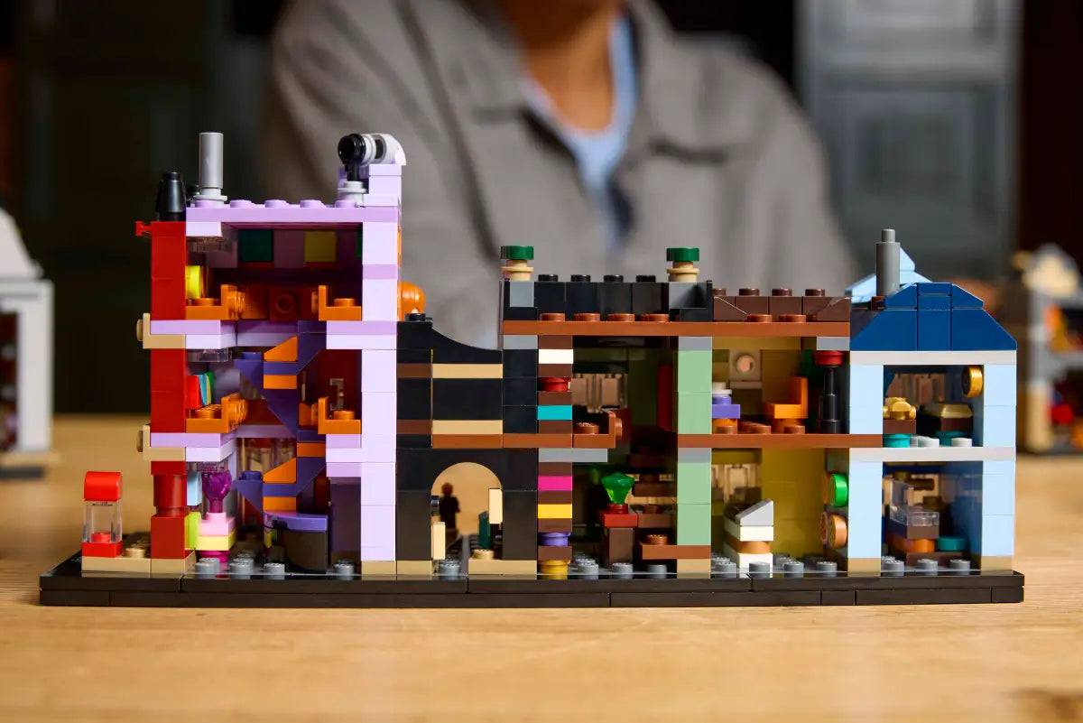 LEGO 76444 Diagon Alley Wizarding Shops