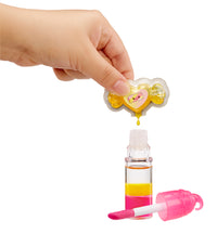 Yummiland Lip Gloss Doll: Mystery Color Change - Mila Mallows