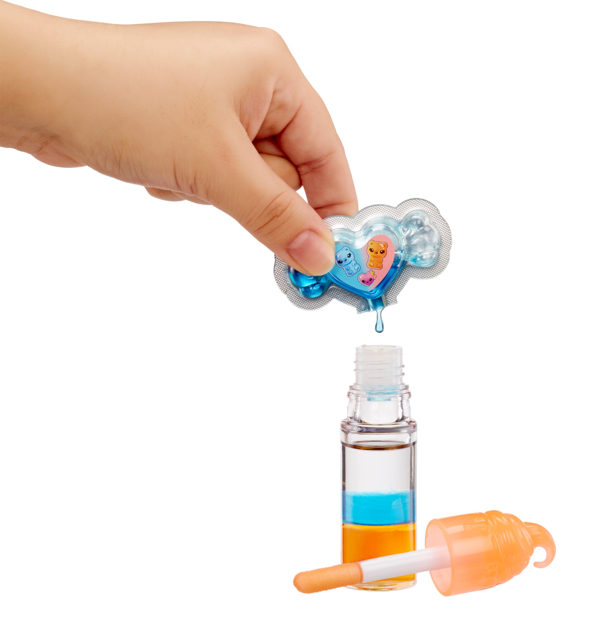 Yummiland Lip Gloss Doll: Mystery Color Change - Gwen Gummybear