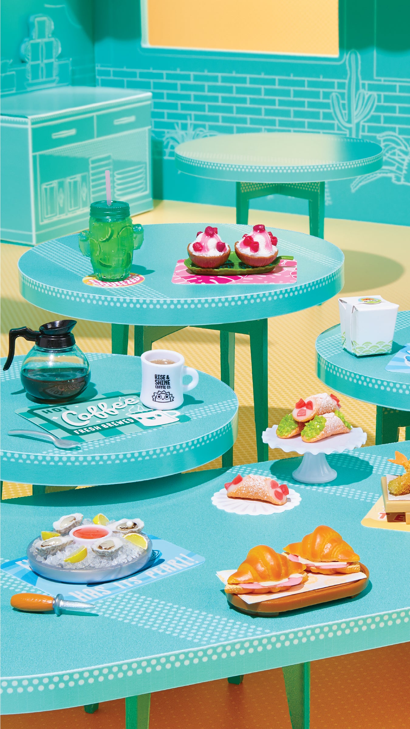 MGA's Miniverse Make It Mini Foods Cafe (S6)