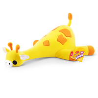 Hug A Lumps Medium - Gigi the Giraffe